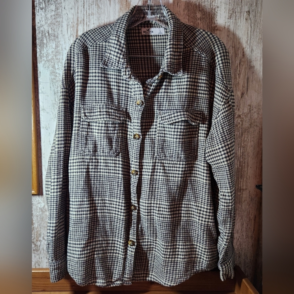 Hollister Black and White Houndstooth Button-Down Shirt Jacket